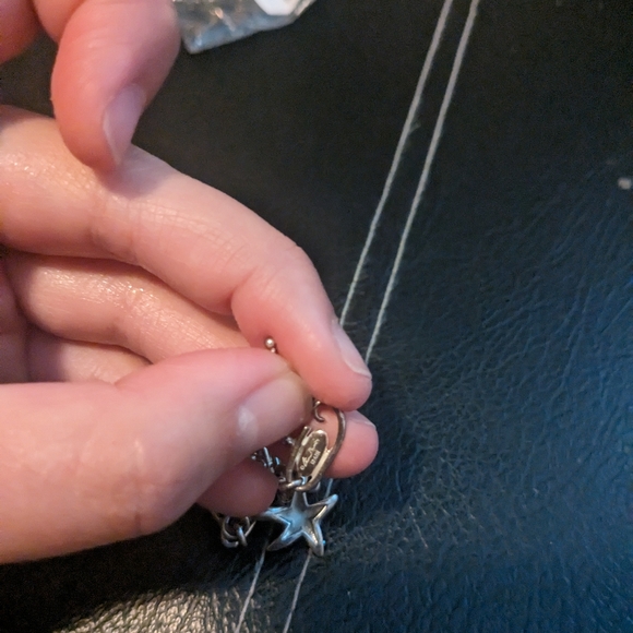 Rhodium plated ring - Picture 3 of 3